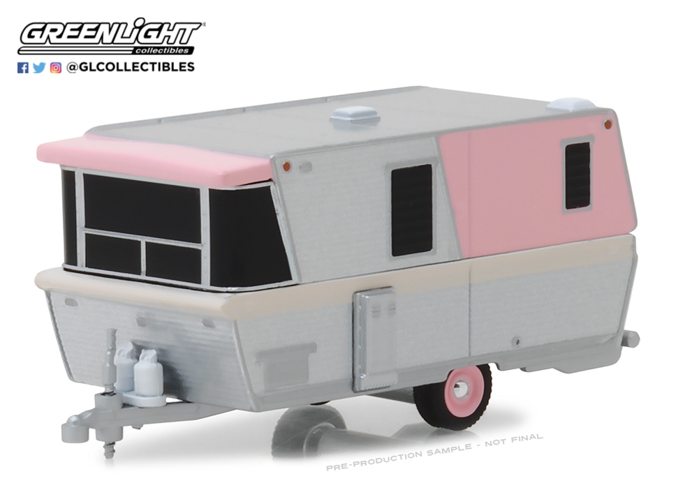 1971 Airstream Land Yacht Safari Travel Trailer Unrestored Version Hitched Homes Series 5 1//64 Diecast Model by Greenlight 34050 D